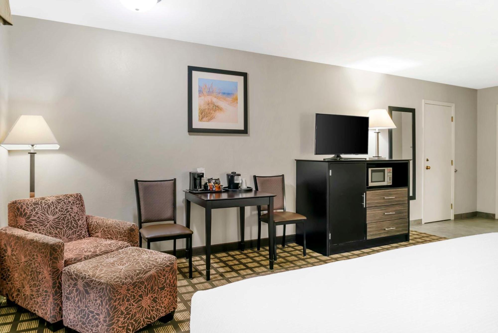 Best Western Beacon Inn Grand Haven Buitenkant foto