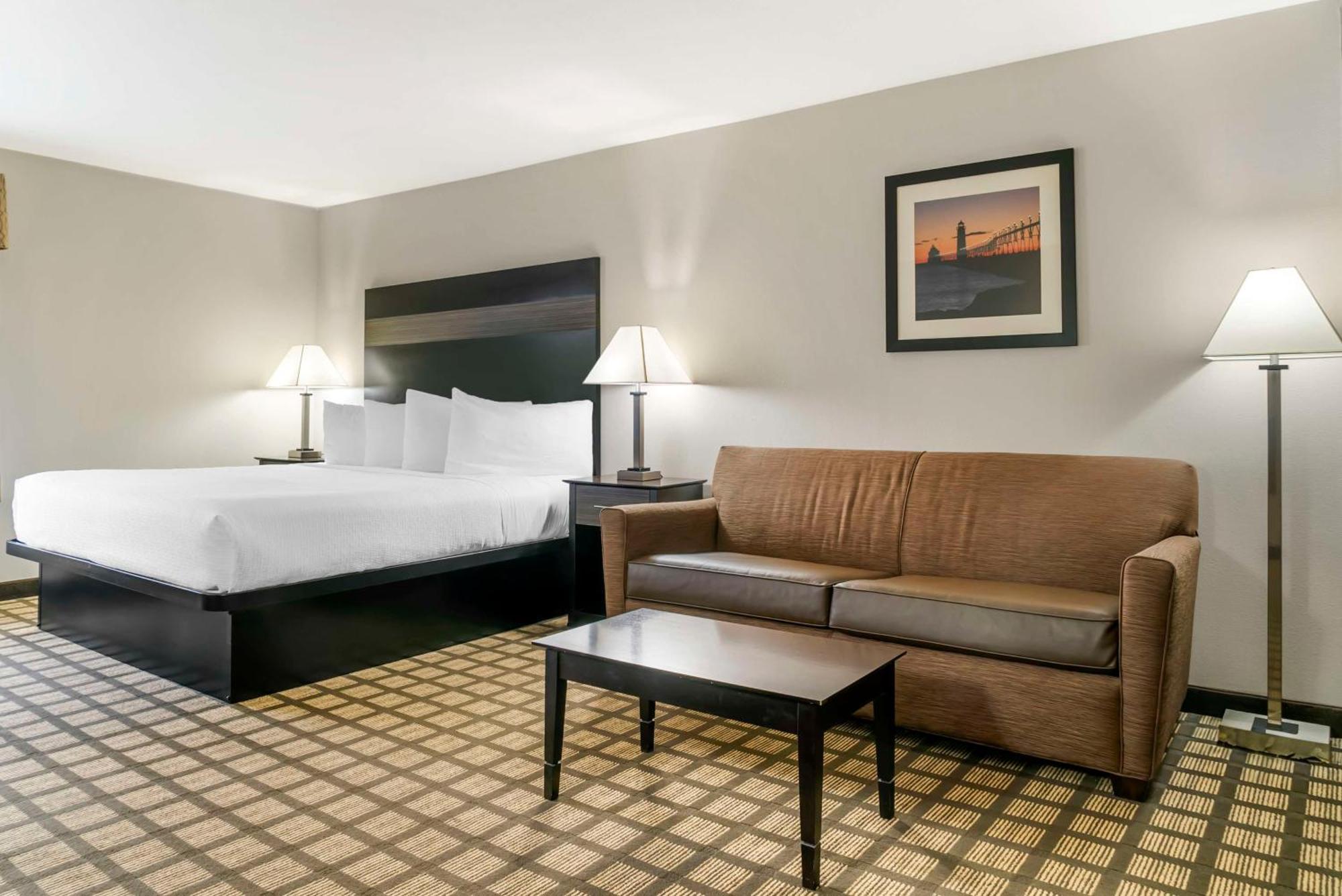 Best Western Beacon Inn Grand Haven Buitenkant foto