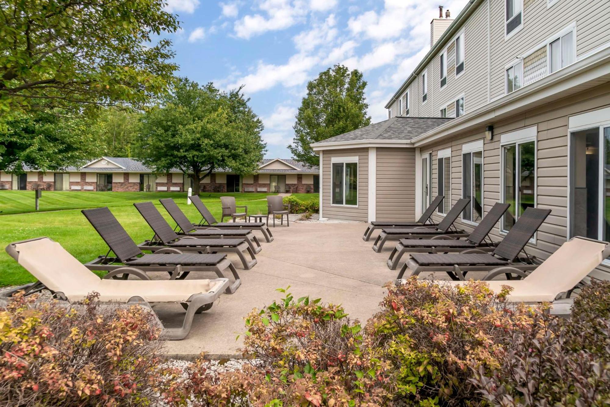 Best Western Beacon Inn Grand Haven Buitenkant foto